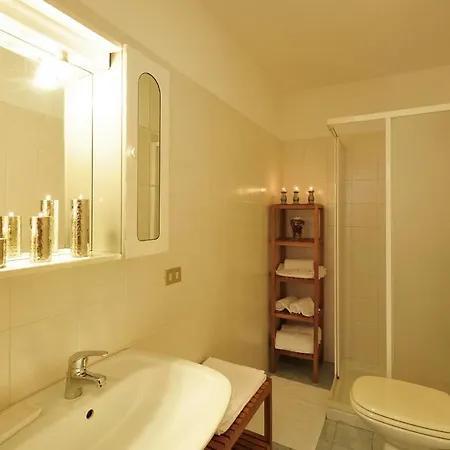 Apartment Sleeps 6